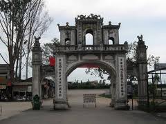 វិហារព្រះម៉ែ Y Lan  នៅឃុំ Duong Xa ស្រុក Gia Lam  ហាណូយ។
